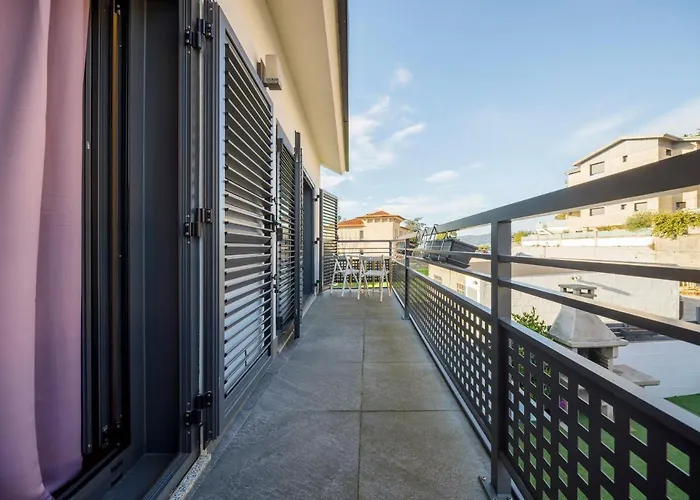 Casa De Ensueno En El Castro De Y Centrica By Prishomes *