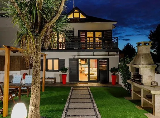 Casa De Ensueno En El Castro De Y Centrica By Prishomes Tatil Evi Vigo